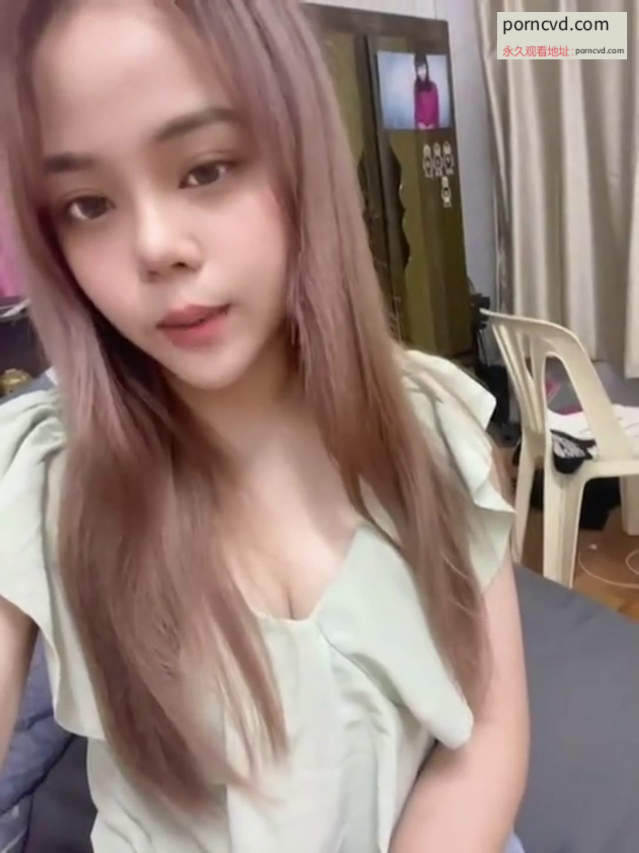 台灣自拍外流TWZP 第12集 新北肥妹瘋狂展示自己的肉體求愛