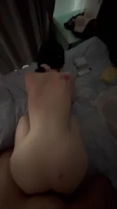 後入清純女大，腰臀比不錯皮膚白