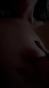 異地母狗自慰