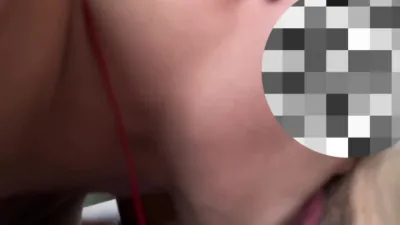 和野男人車裡偷情被舔逼，舔的太爽了，爽到屁眼也好想被舔啊
