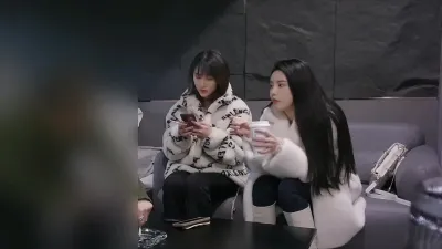 極品姐妹花！愛聊天的白靴子妹子，愛看靴子的兄弟們有福了聊了半個多小時