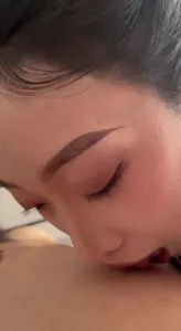 極品人妻揹著老公偷情 酒店內吃著我的雞巴被我瘋狂抽插著叫著老公的名字