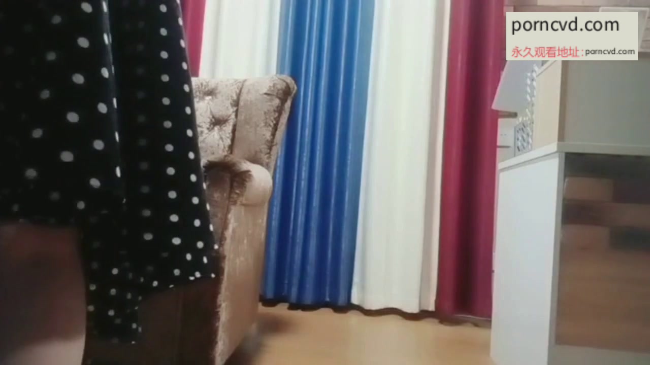 掀裙子翘美臀后入 无套插入强操S级身材骚姐姐