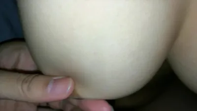 真實夫妻自拍，我的大奶媳婦，女上位玩奶