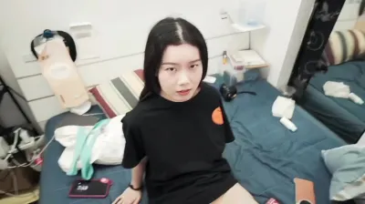 公司HR瞞著老公偷情賭一百下能不能讓她高潮