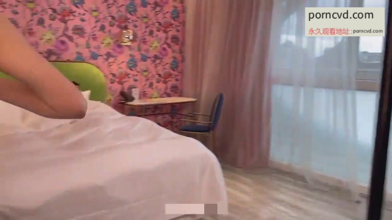 台灣av 素人企劃 男友想看女友跟別人發生性關係~影片45分鐘一鏡到底全裸露臉無碼特寫