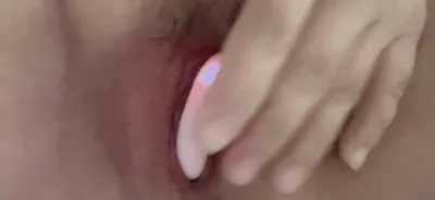 騷貨自慰給我看