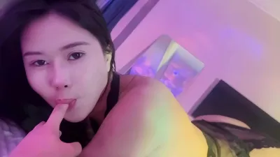 廣州美豔少婦在金主面前秒變騷母狗盡顯風騷本色