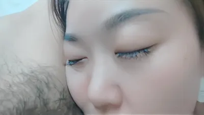 含著雞雞休息的騷貨