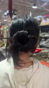 胸型很漂亮的女友，清純女神，吃著薯條，男朋友突然坐上來忍不住的浪叫