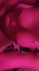 原創 胸很美的小姐姐