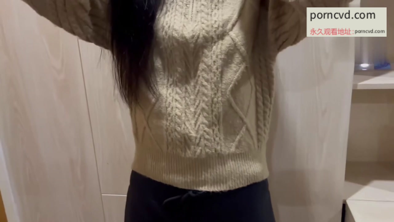 自拍外流 約炮大二女大生一見面就幹起來無套內射