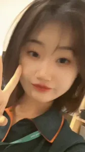 [原創] 早上認真工作清純女友晚上被我和兄弟3p