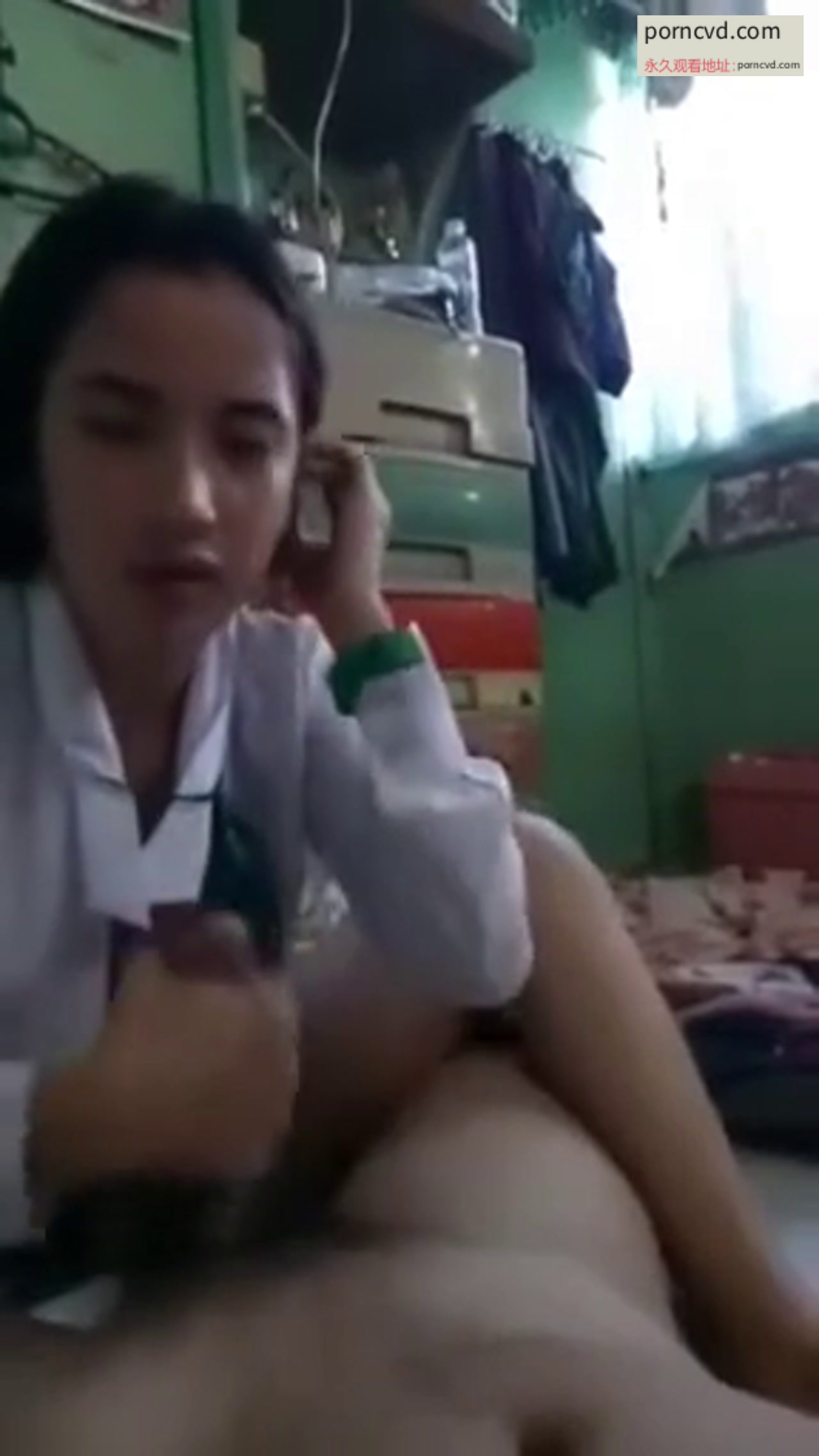 菲律賓自拍 學生妹放學ㄧ回家，就是先讓男友爽
