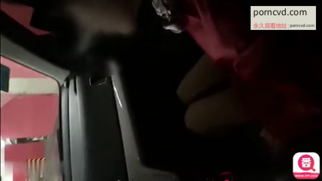 土豪兩兄弟高價約炮某航空​​公司漂亮性感黑絲空姐 被土豪各種玩弄