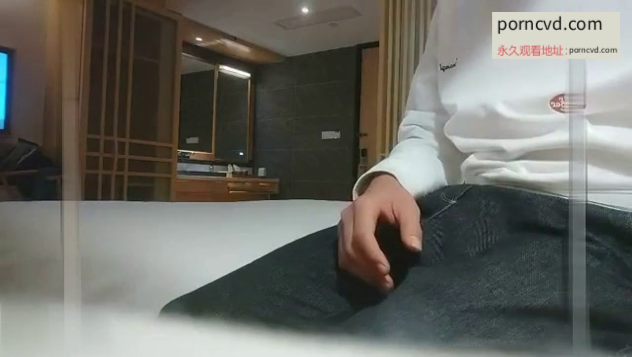 深夜約操小少婦 大胸翹臀美腿 害羞靦腆又風情万種