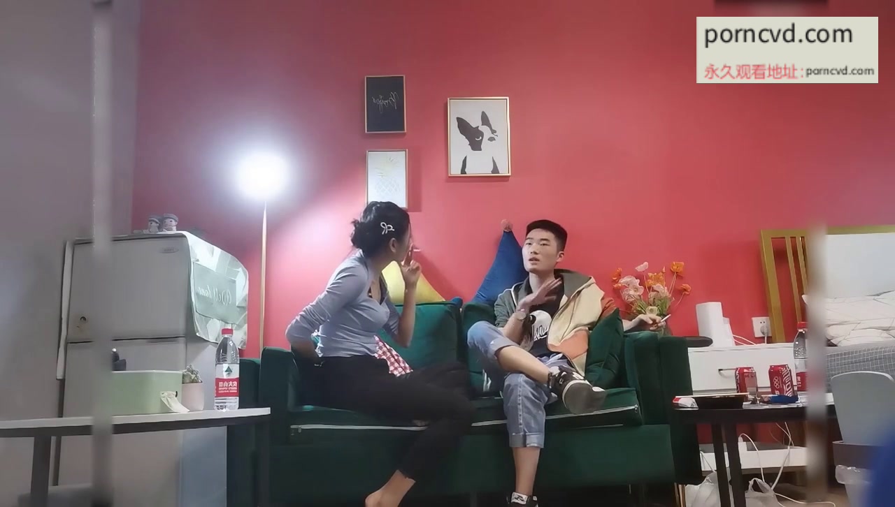 夜色精品探花 小伙酒店約操漂亮小少婦，苗條溫柔口活技术好，小穴水多又緊激情啪啪