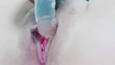 表妹用玩具弄出白漿