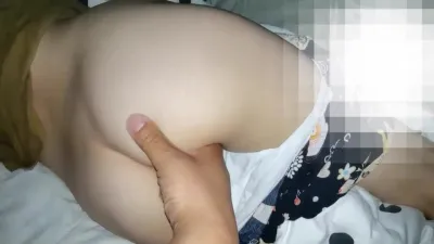 偷玩母狗人妻的騷逼2