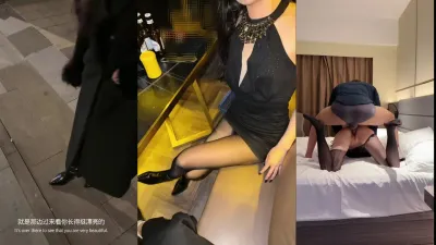 外地搭訕到的極品鮑魚妹 去酒吧微醺後帶去廁所口爆