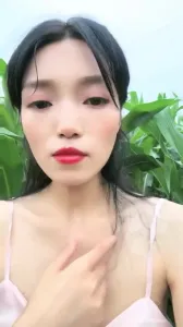少婦玉米地裡操逼2