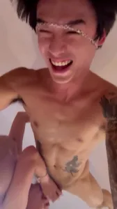 極品體育生和如狼似虎的少婦，一直跨小夥子硬“你怎麼射這麼多？”