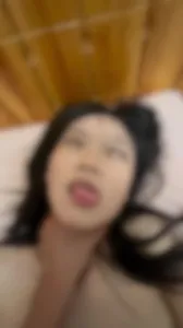 反差大學生女友被操翻白眼