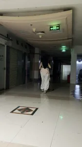 【原創】小母狗在半廢棄商場露出