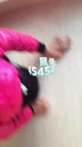 原創兒媳在醫院生孩子，熟女母狗婆婆在醫院女廁被爆操