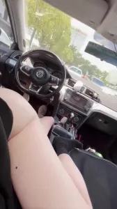 驕陽之下當眾車震 刺激壞了