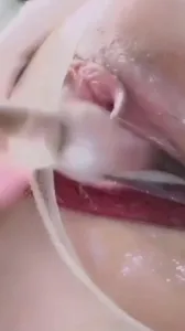 道具插逼出白漿