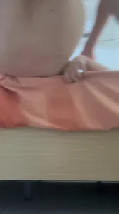 女大操噴水超多一分鐘一次，揹著男友來找我操她騷逼