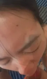 和同事出差射嘴裡直接嚥下去了