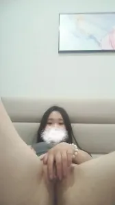 老婆給單男發的小影片