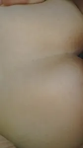 後入打樁內射老婆的蜜桃臀大屁股
