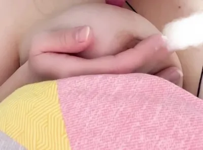 大奶前女友自己舔乳頭