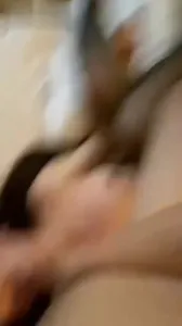 微胖的小騷貨口交，最後射在臉上