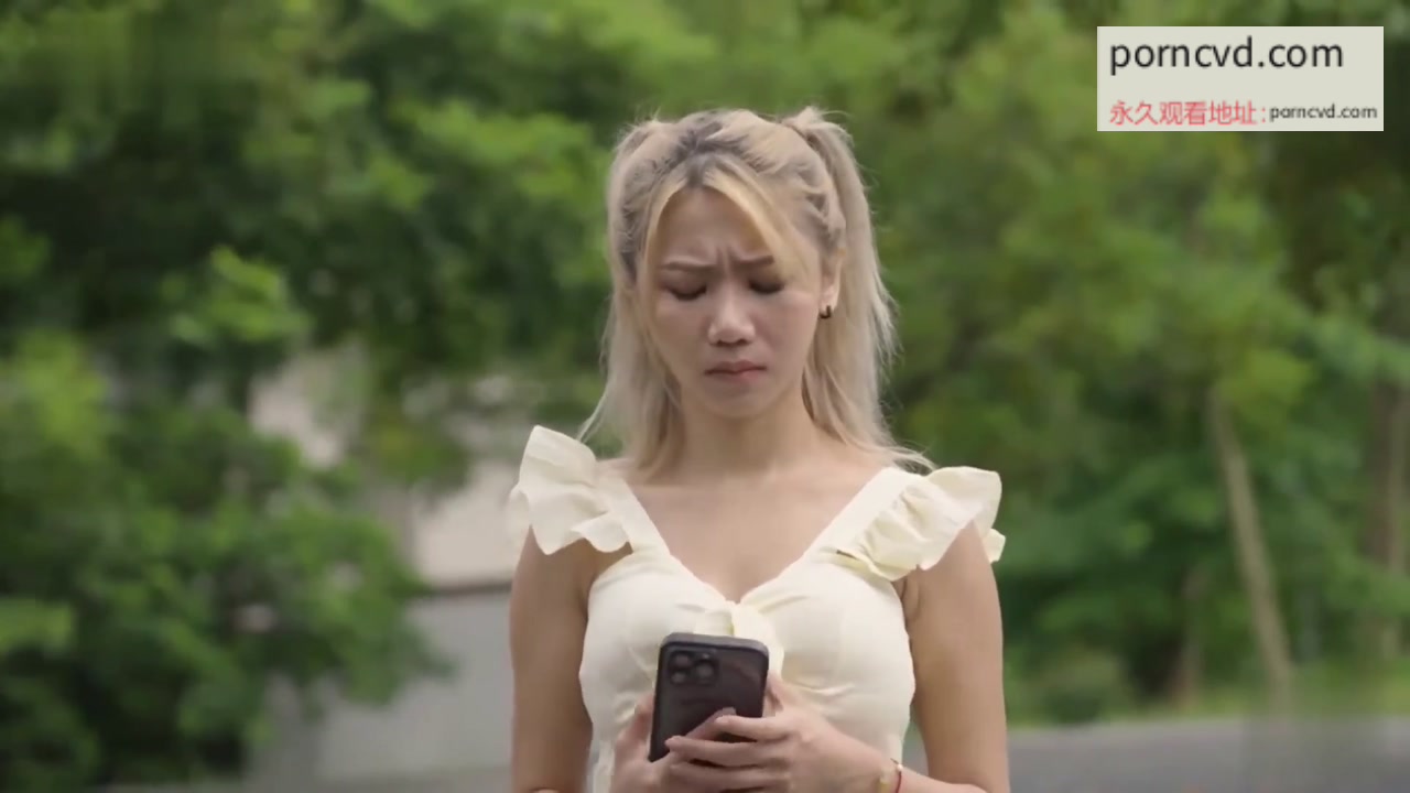 國產av影片 皇家華人 小隻馬求破處教師節報恩性服侍