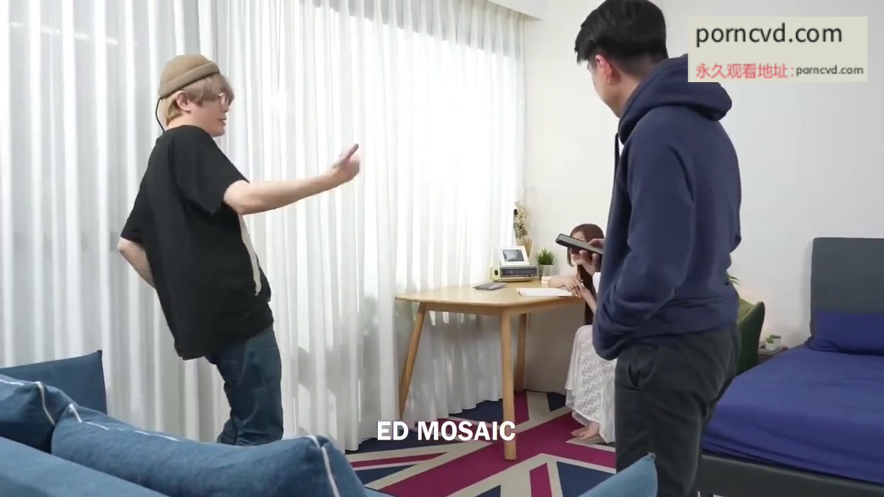 台灣av ED Mosaic 這女主是目前看過最正的 ED Mosaic 終極幻想系列弟弟帶同學回家打電動 結果學霸姐姐被輪流插入了 Part1