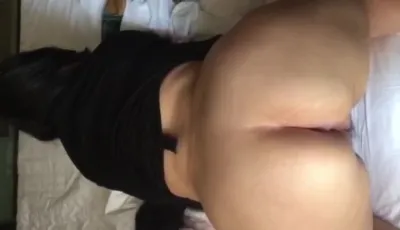 內射新婚少婦母狗 一直說受不了了讓我射給她