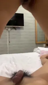 出差附近的人約到中年微胖大奶 上位搖很爽