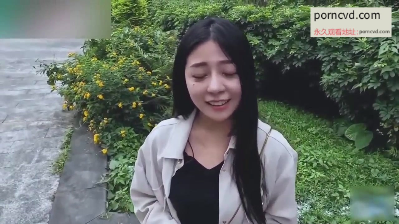 國產av影片 皇家華人 公園搭訕美女體驗戀人的感覺 最後帶進旅館