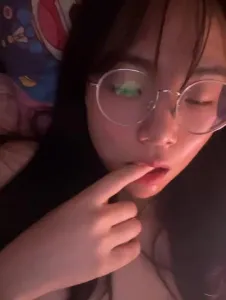 大學生母狗宿舍自慰