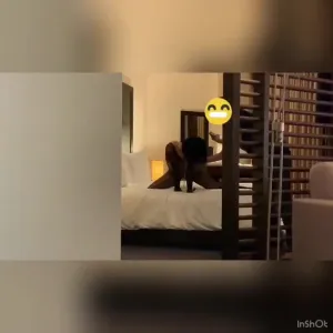 與先生一起為氣質人妻創造一個難忘的夜晚