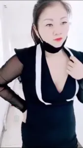 熟女樓道勾引大爺操逼2