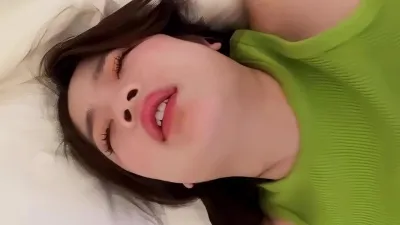 很漂亮的良家少婦充滿少女感，性慾強口活好各種姿勢啪啪淫叫