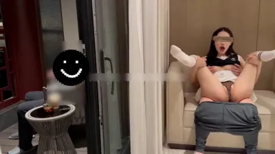 完美身材的老婆和無能的綠帽龜男！依舊是等著老婆被金主操完的一天，今天