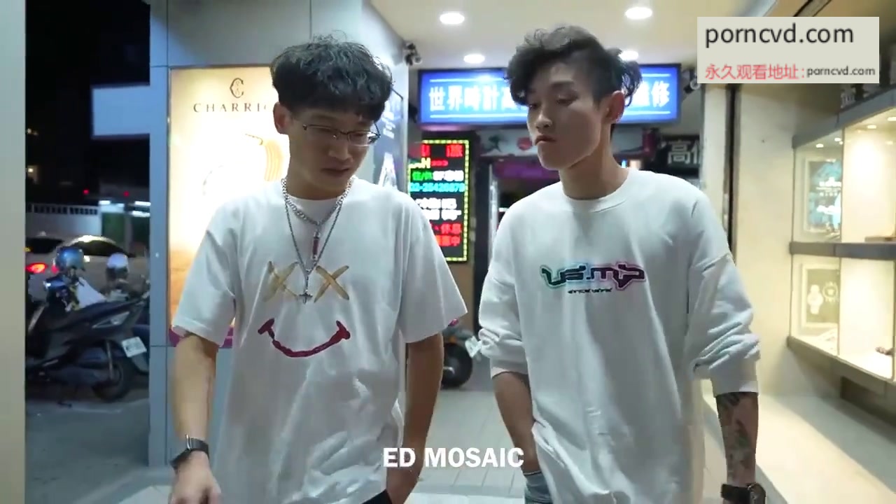 台灣av外流 ED Mosaic 巨乳小姊姊失戀醉酒 被兩男搭訕帶回家3P 前後穴被塞滿爽到嬌喘