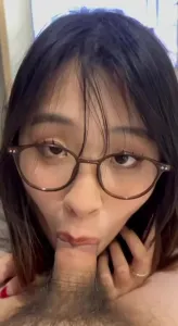大學生放暑假， 約出來，喜歡含著我的大雞巴