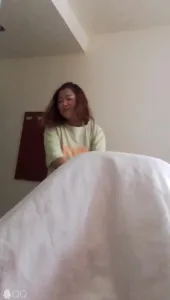 露臉出軌少婦 上著班出來偷情